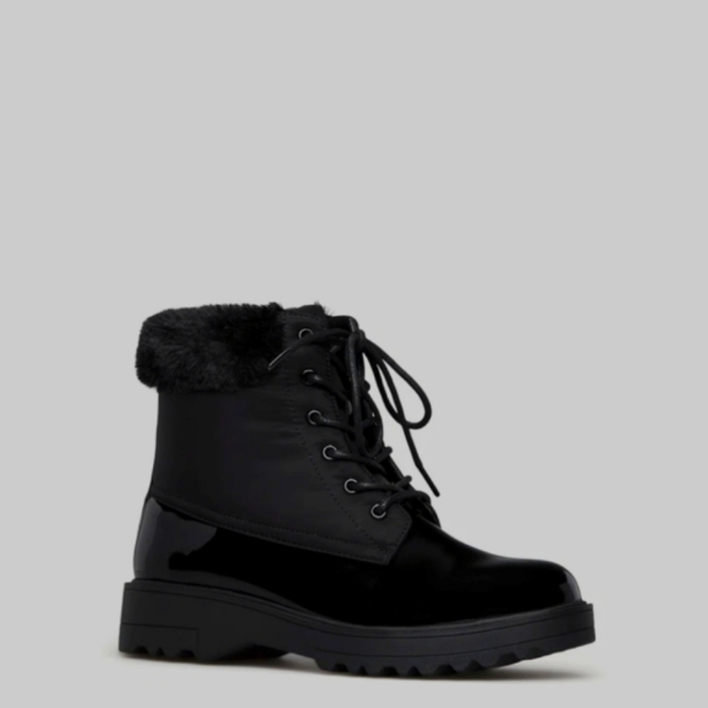 New lace-up rain booties with a lug sole